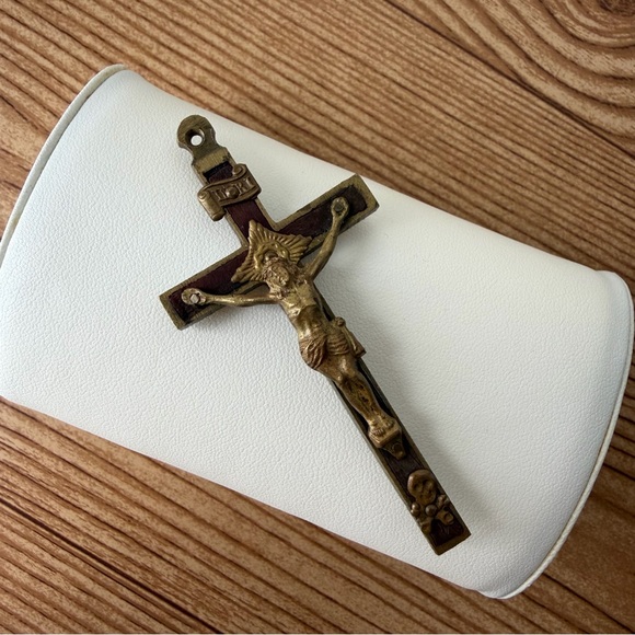 Vintage Pectoral Crucifix Cross Metal With Brass Accents & Wood Inlay Pendant - Picture 2 of 7